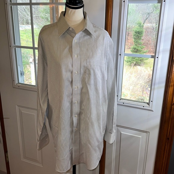 Roundtree & Yorke Gold Label 80’s Non-Iron Dobby Pinstripe Dress Shirt - Picture 1 of 6